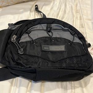 Black fanny pack